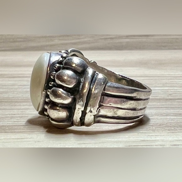 Vintage Native American Sterling Silver Pebbled Pearl Cabochon Ring, Size 8 - Picture 3 of 15